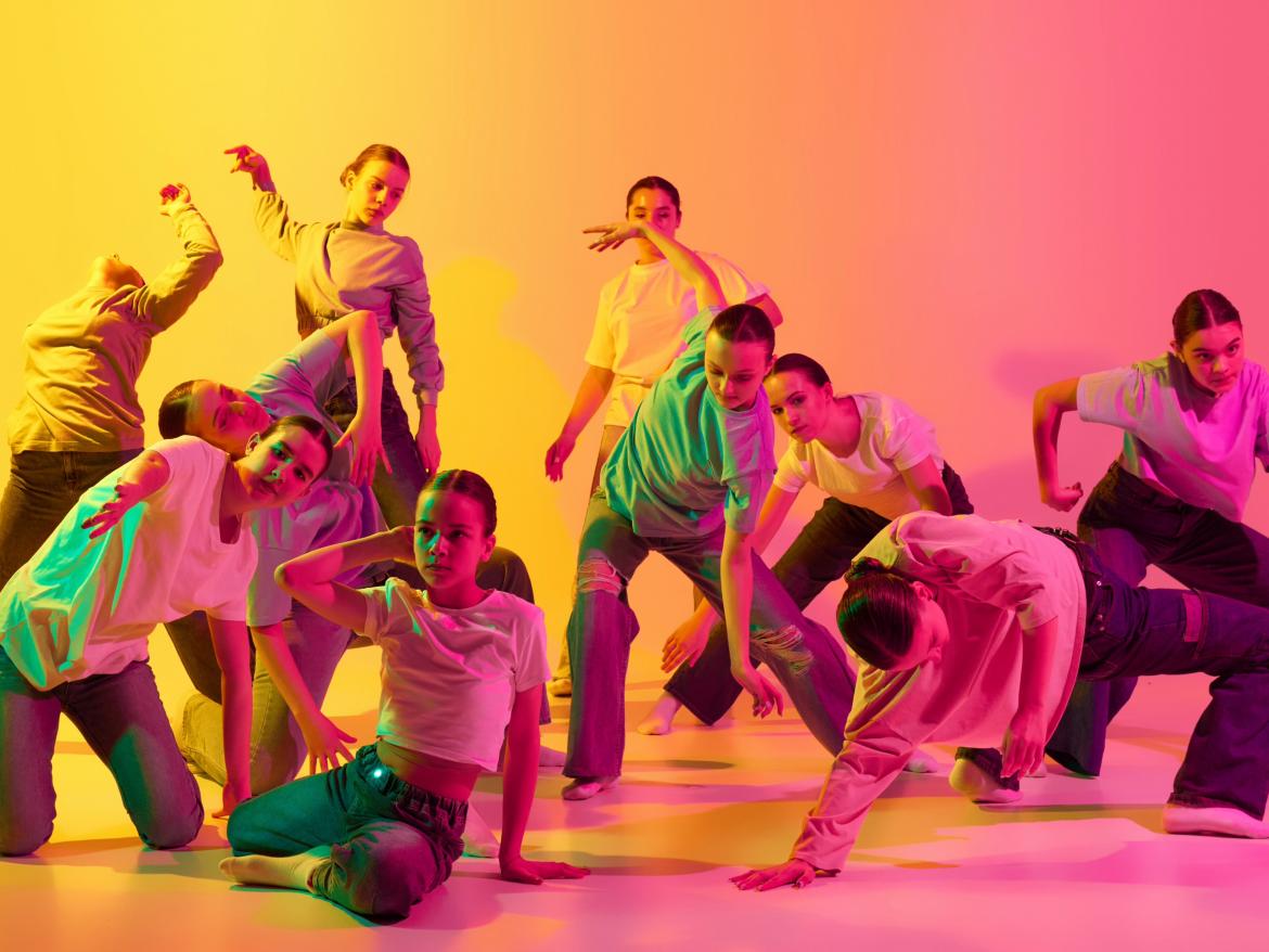 groupe de danse contemporaine ado colo 