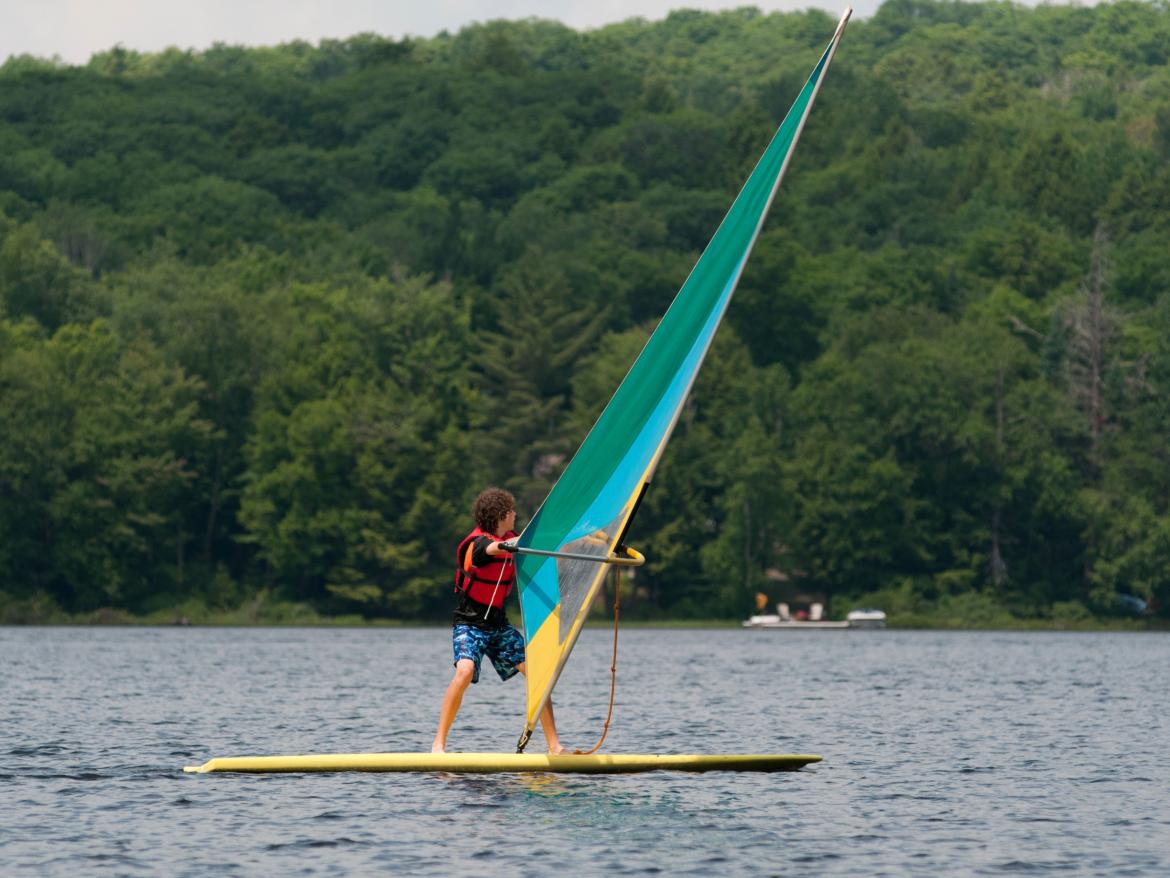 ado planche a voile lac